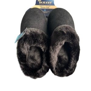 Isotoner signature, memory foam slippers. Size medium women’s 7.5–8.